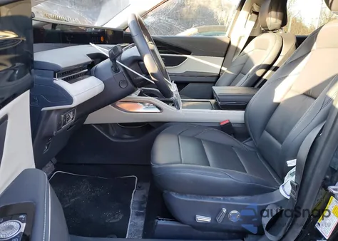 2025 Lincoln Nautilus Premiere z USA, uszkodzony, nr VIN 5LMPJ8JA4SJ909544